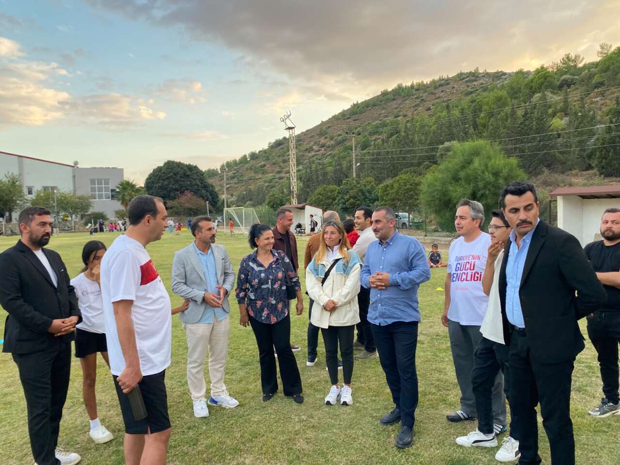 Datça’da Babalar ve Oğullar Futbol Turnuvası, MHP İl Başkanı Emrah Oltulu Sahada 2